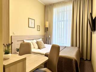 Мини-отель Невский контур Санкт-Петербург Стандартная комната с большой кроватью 160*200-4