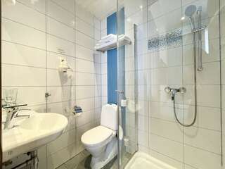 Мини-отель Невский контур Санкт-Петербург Трехместная  комната с кондиционером-7